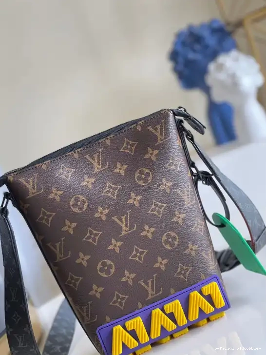 Official oldcobbler LOUIS MESSENGER VUITTON CRUISER 0523